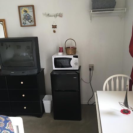 Midway Motel Caliente Экстерьер фото
